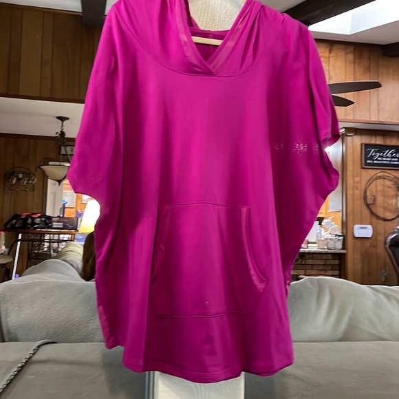 Livi Active Tops - Livi Active Wear Hoodie Workout Shirt Size 26/28